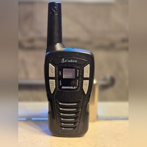 1 Cobra Microtalk W701006703 Two Way Radio Walkie Talkie Good Working Condition